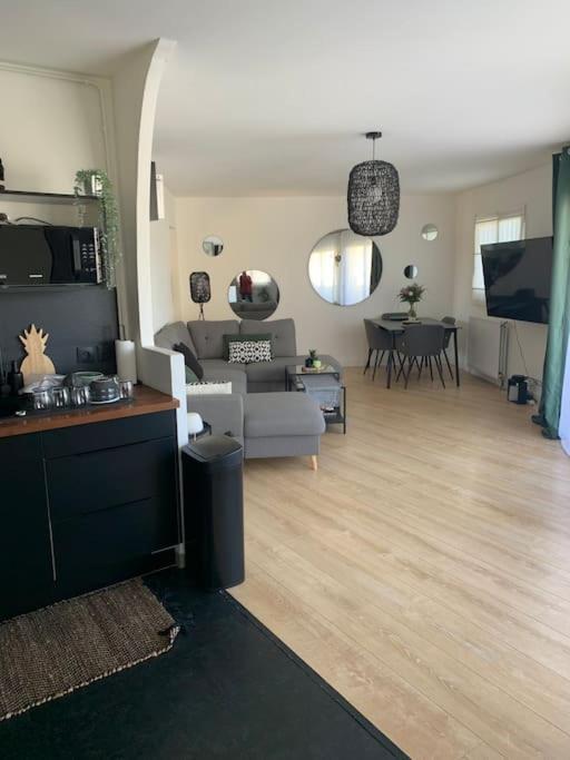 4 Pers, Cdg Aeroport, Parc Des Expositions, * Villepinte (Seine-Saint-Denis)