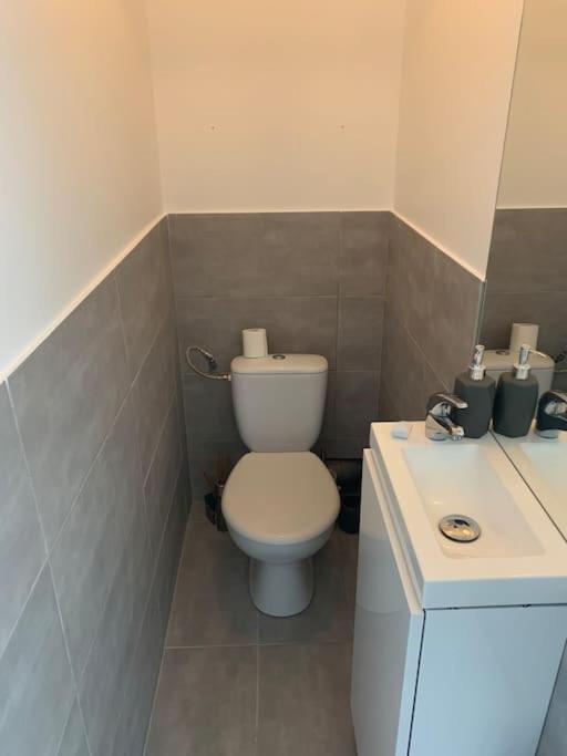 Apartment 4 Pers, Cdg Aeroport, Parc Des Expositions, Villepinte (Seine-Saint-Denis)