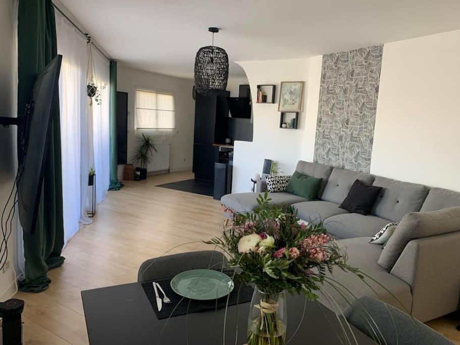 4 Pers, Cdg Aeroport, Parc Des Expositions, * Villepinte (Seine-Saint-Denis)