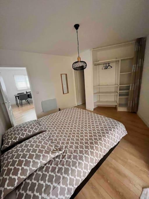 4 Pers, Cdg Aeroport, Parc Des Expositions, * Villepinte (Seine-Saint-Denis)